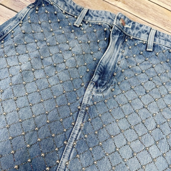 GUESS Women's Carol Cotton Embellished Mini Denim Skirt 27 - Picture 5 of 9